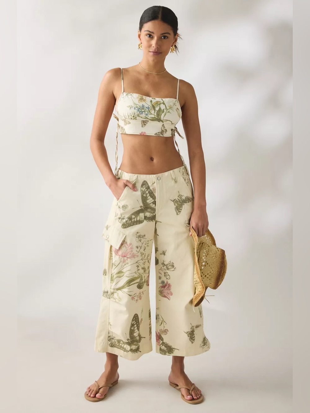 Urban Outfitters Kimchi Blue Chit Chat Side-Tie Cropped Cami Neutral Floral New - Picture 3 of 10